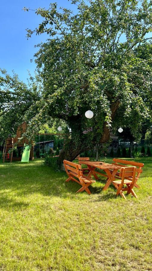 Aparthotel W Dolinie Stawow Zator By Housine Las Bagian luar foto
