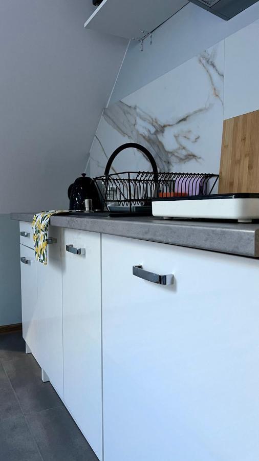 Aparthotel W Dolinie Stawow Zator By Housine Las Bagian luar foto
