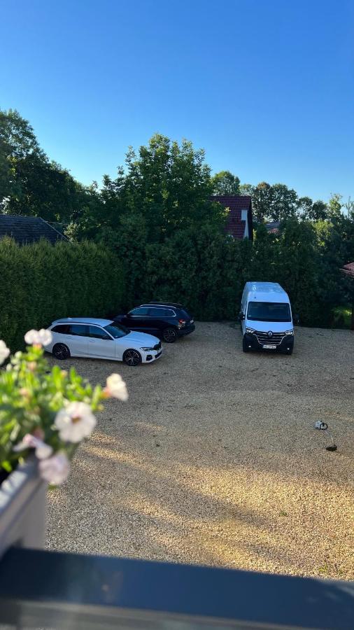 Aparthotel W Dolinie Stawow Zator By Housine Las Bagian luar foto