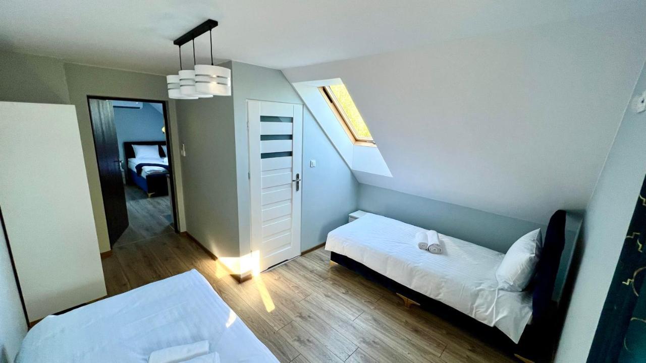 Aparthotel W Dolinie Stawow Zator By Housine Las Bagian luar foto